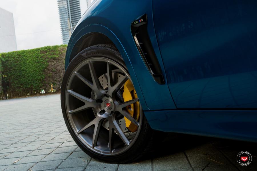 Детали экстерьера BMW X6 M on Vossen Wheels (VPS-306) 2017 года  (фото 9 из 17)